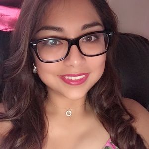 Meet your Posher, Andrea